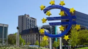 ECB palūkanų sprendimas spalio 29-ąją: kas keistųsi Lietuvoje