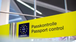 EES pasienyje: kas keičiasi keliaujant su ne ES piliečiu