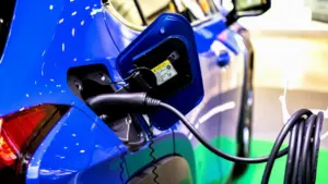 EV įkrovimo pikas gali 300 proc. viršyti galios ribą
