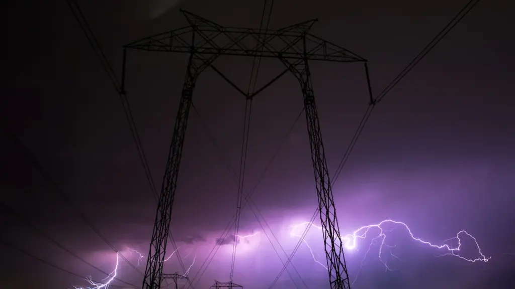 Po rugpjūčio audros elektra vėl tiekiama visoje Lietuvoje: ką svarbu žinoti