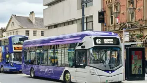 Vilniaus autobusams ruošiami pirmieji žaliojo vandenilio kilogramai