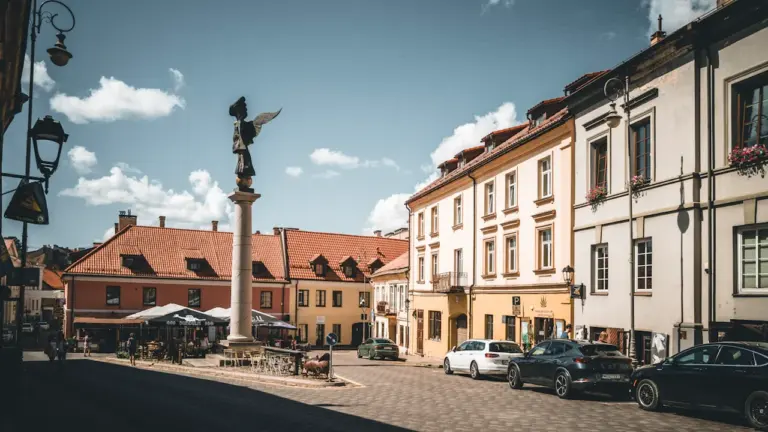 Vilniaus senamiestyje planuojami eismo ribojimai: kas keisis vairuotojams