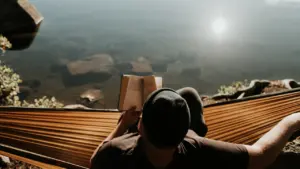 Spalio 17-osios horoskopas: pokalbiai, poilsis ir maži planai